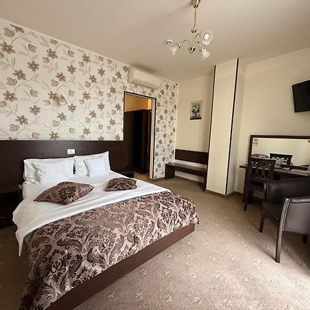 Hotel Miky Arad Eksteriør billede