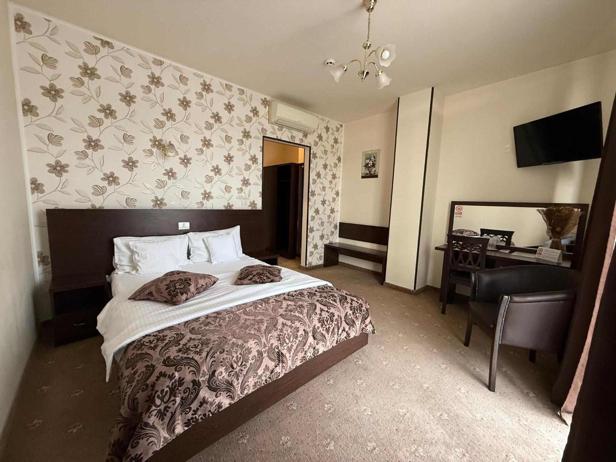 Hotel Miky Arad Eksteriør billede